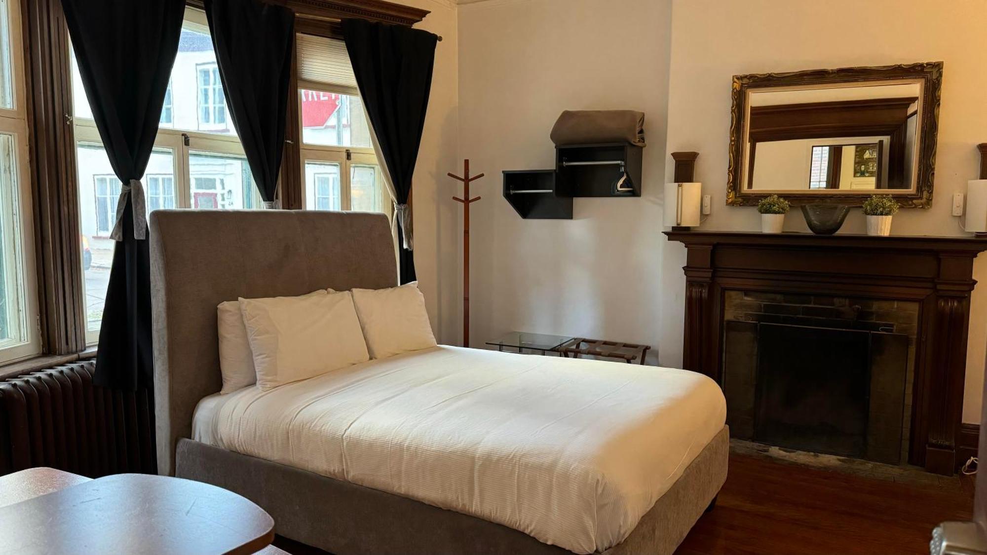 Le Grisons Couette-café 2*